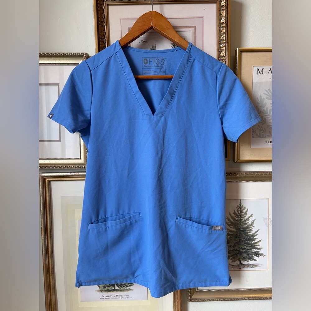 Figs Casma Three Pocket Scrub Top Ceil Blue XXS